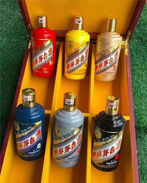 这2种酒可千万别喝,喝它就等于喝脏水,来看看行家都喝什么酒